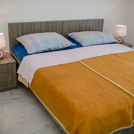 Jasmina Apartman Banjol