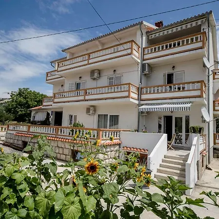 Jasmina Appartement Banjol